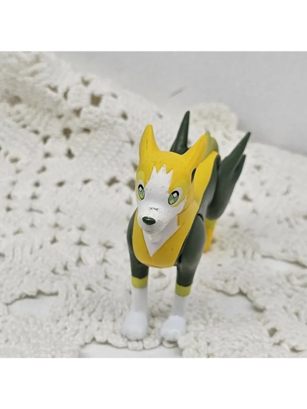 Pokemon Battle Figure Boltund Jazwares Toy Electric Dog Figure Collectible